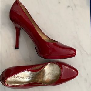 Red patent leather pumps 6